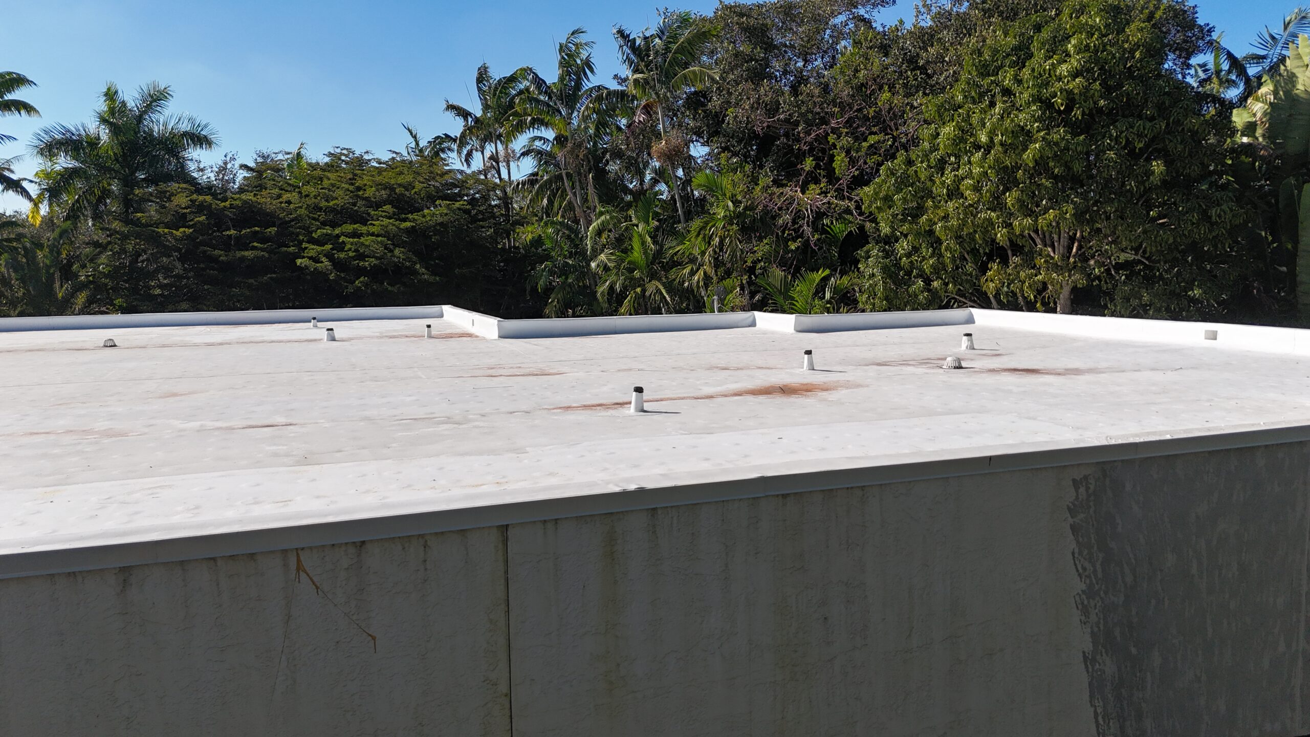 Flat roof drainage solution in Miami