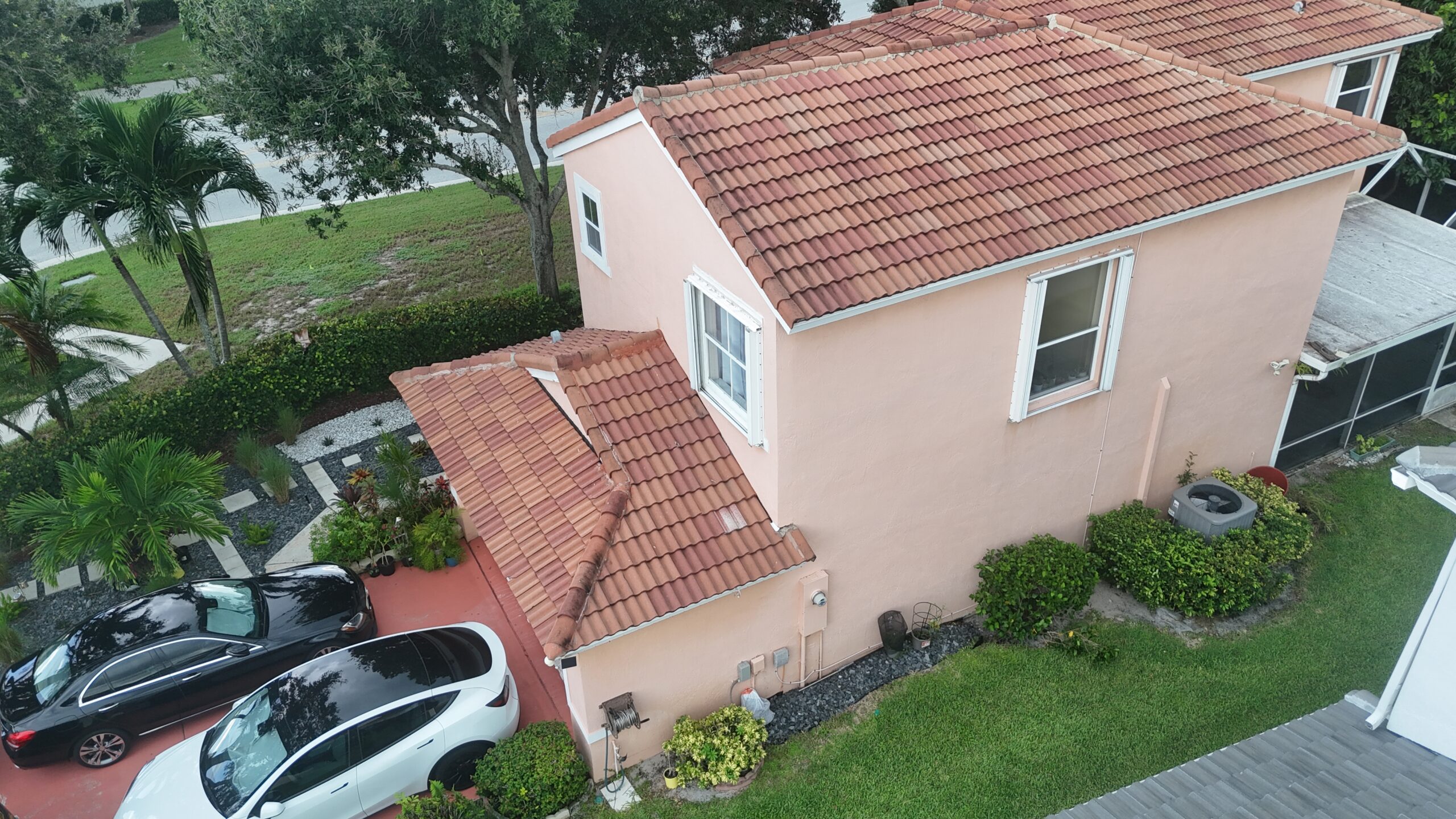 Existing tile roof in Palm Beach County before replacement